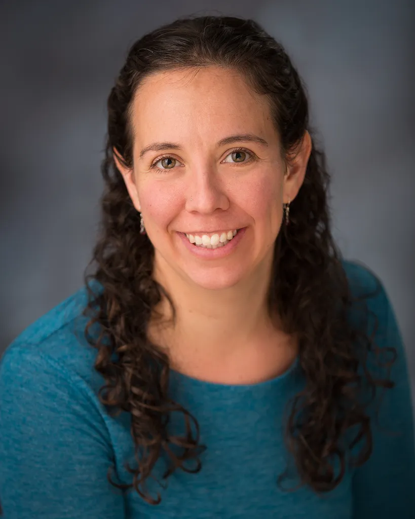 Kori Pienovi, CNM, MN